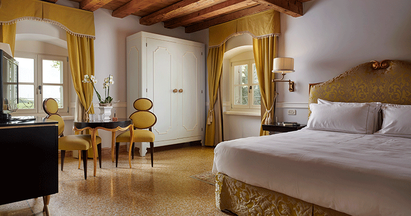 Guestroom---Credits-Villa-Cordevigo