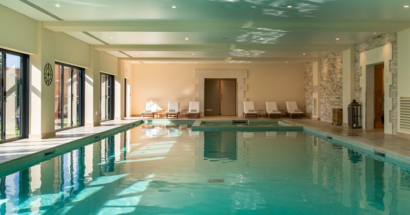 Pool at Hotel Chais Monnet & Spa, credit Hotel Chais Monnet