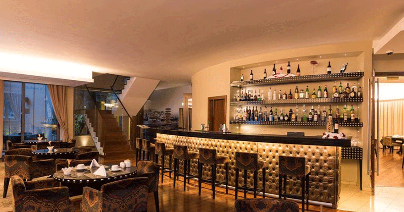 Bar at the Vintage Lisboa