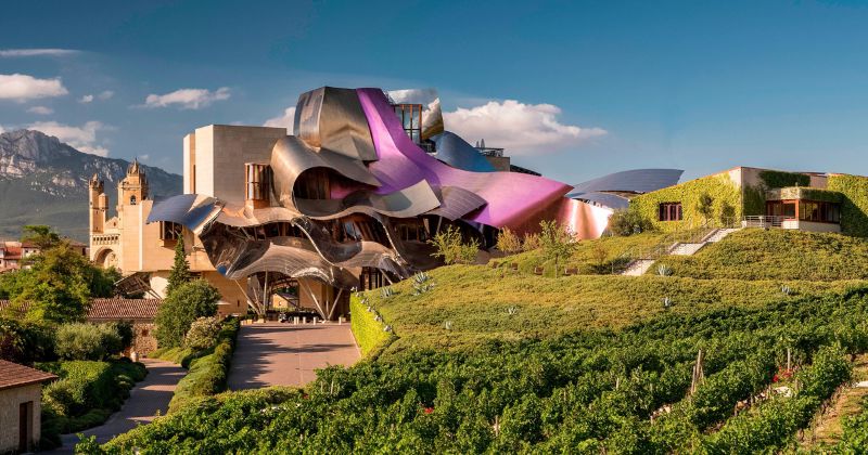 Marques de Riscal exterior, credit Adolfo Rancano Gijon