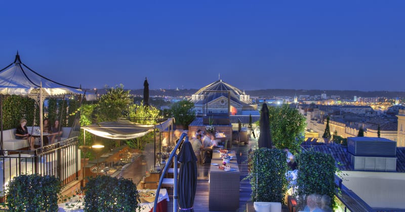 InterContinental Bordeaux Le Grand Hotel Rooftop Bar The Night Beach©Alain Caboche