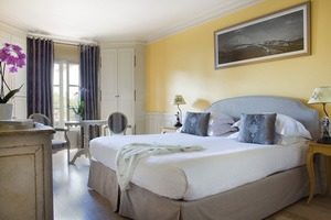 Chambres & Suites (1) Hotel et Spa du Castellet