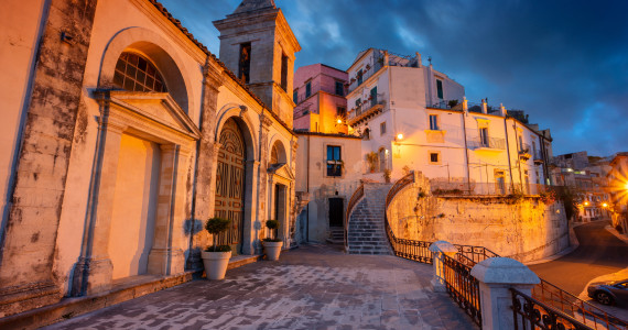 Luxury wine tour Noto Sicily