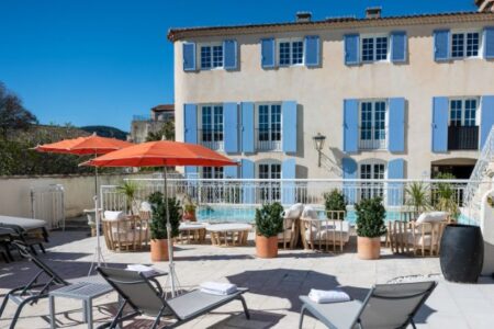 Pool and terrace at Maison Bérard, credit Maison Bérard