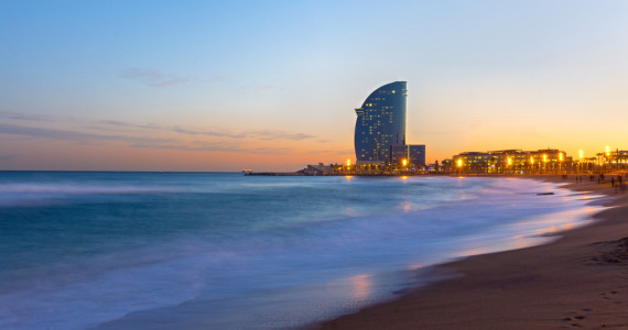 Sunset over beach in Barcelona, Barcelona wine tasting tour
