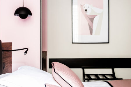 Hostellerie du Chapeau rouge, Burgundy, rooms, credit Julien Faure