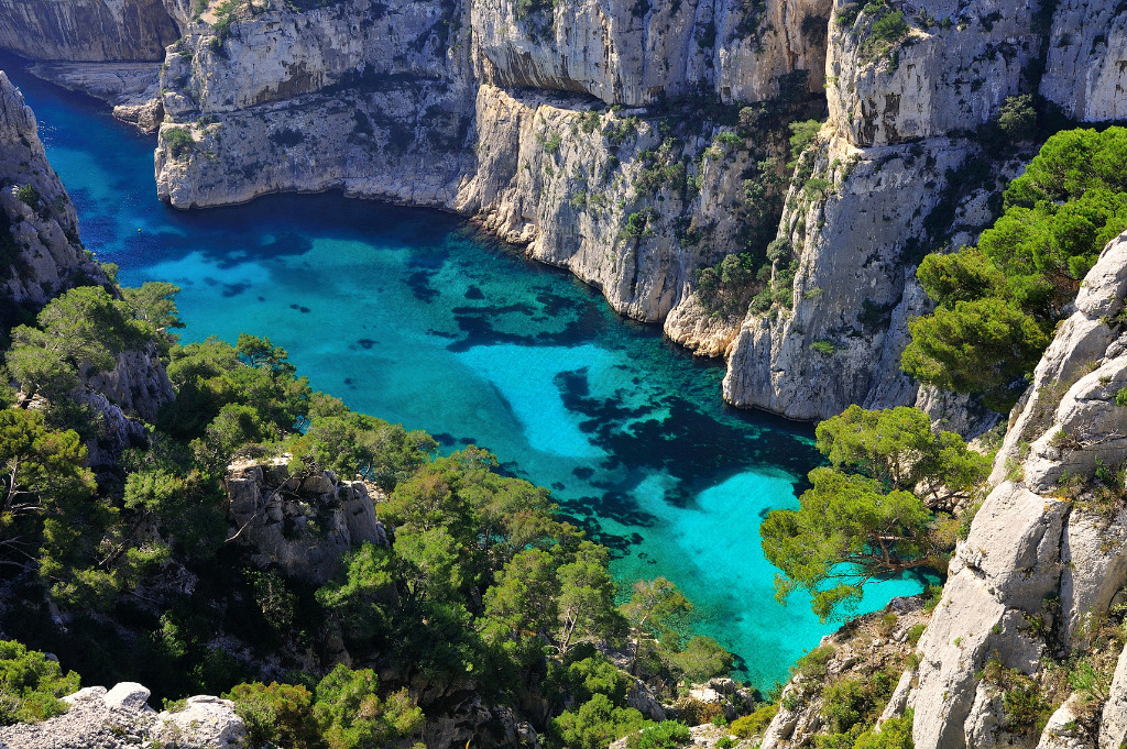 Calanques in Marseille, Provence on a wine holiday