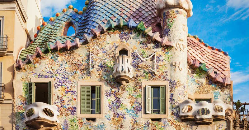 Wine tasting in Barcelona city, Casa Batlo, Gaudi and Wine, Barcelona