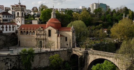 Exclusive Vinho Verde wine tasting, Amarante, credit Casa da Calcada