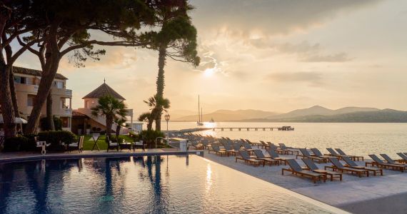 Cheval Blanc St-Tropez - Sunset on the Beach - credit R. Haughton