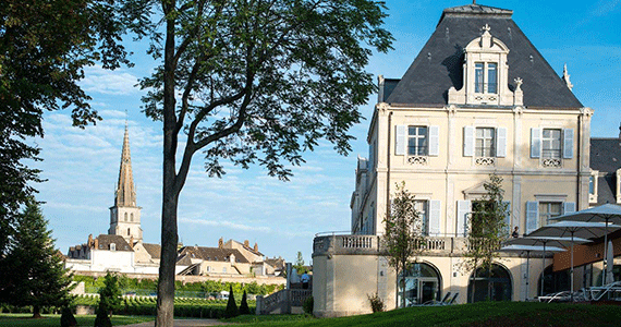Burgundy wine tours -Credits-La-Cueillette-Hôtel-&-Spa-–-Château-de-Cîteaux