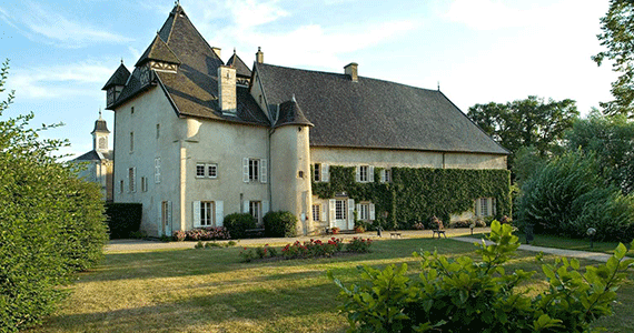 Beaujolais wine tours - Domaine-Credits-Chateau-de-Pizay