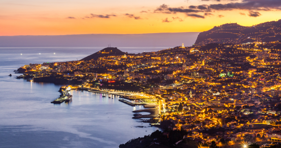 Funchal at night 570 x 300