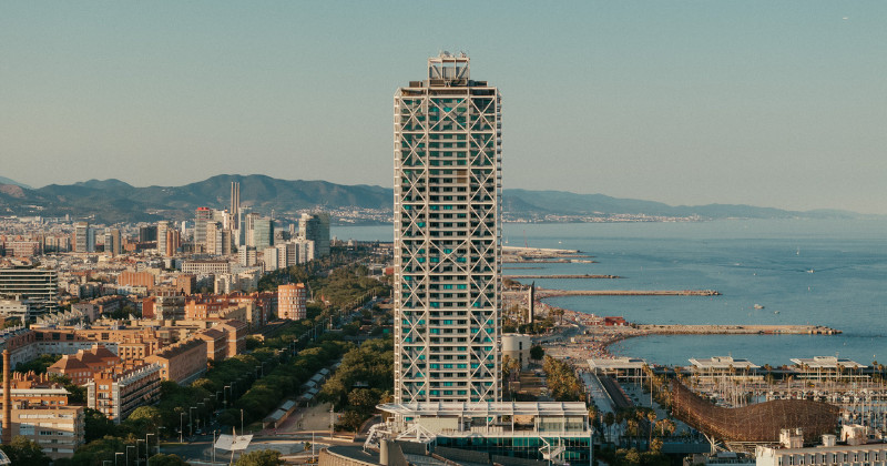 Hotel Arts Barcelona skyline and exterior