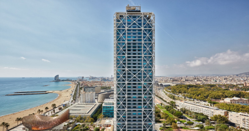 Hotel Arts Barcelona skyline and exterior