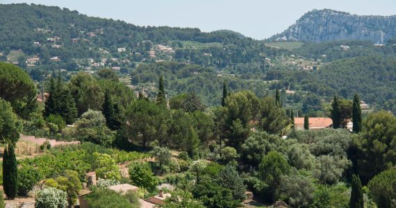 Marseille wine tour, Le Castellet village view