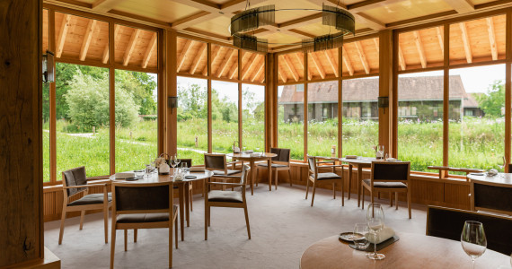 Les Sources de Cheverny, Le Favori restaurant, interior, credit itshenriette