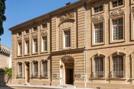 La Mirande facade, Avignon