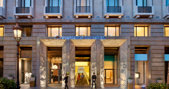 Mandarin Oriental, Barcelona, facade at night