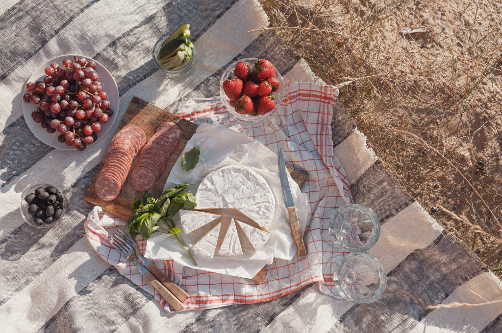 Picnic, Marseille, France on a wine holiday