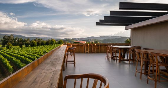 Exclusive Vinho Verde wine tasting, terrace, credit Quinta da Raza