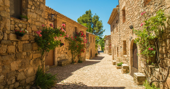 Streets of Siurana, Priorat wine tasting tour