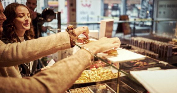 Food tours France, Vallee de la Gastronomie, Tasty Lyon Halles Paul Bocuse Lyon food tour, credit Cherrystone
